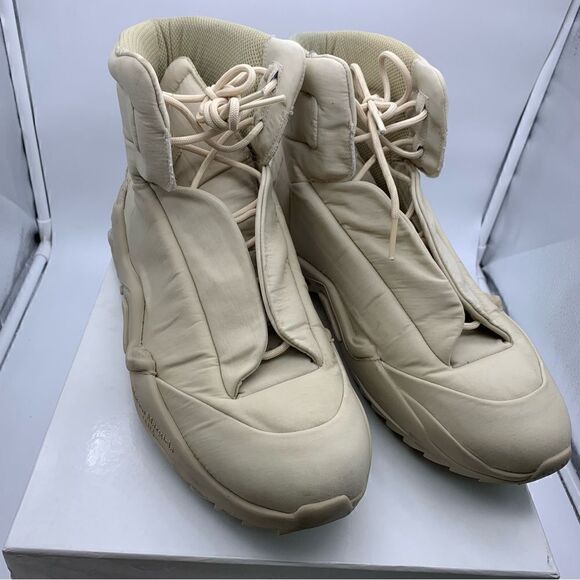 Maison Margiela Men’s New Future Tonal Puff High-Top Sneakers - Picture 2 of 10